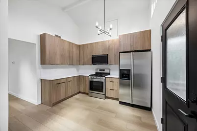 3013 E 14th 1/2 Street, Austin, TX 78702 - Photo 2