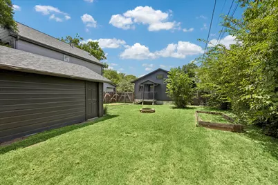 3013 E 14th 1/2 Street, Austin, TX 78702 - Photo 14