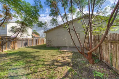 6906 Deep Circle #B, Austin, TX 78744 - Photo 4