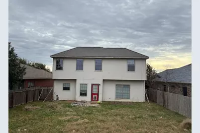 243 Engineers Pass, Jarrell, TX 76537 - Photo 2