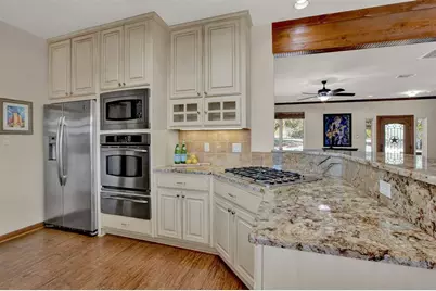 5300 Lookout Ridge Drive, Marble Falls, TX 78654 - Photo 24