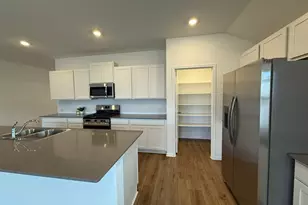290 Gresham, Kyle, TX 78640 - Photo 12