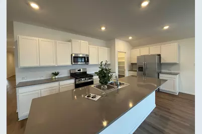 290 Gresham, Kyle, TX 78640 - Photo 10