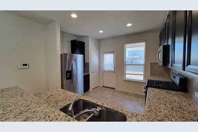 2601 Chandler Creek Boulevard #14, Round Rock, TX 78665 - Photo 4