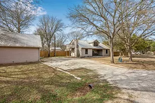 114 Upola Ct, Bastrop, TX 78602 - Photo 2