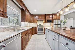114 Upola Ct, Bastrop, TX 78602 - Photo 4