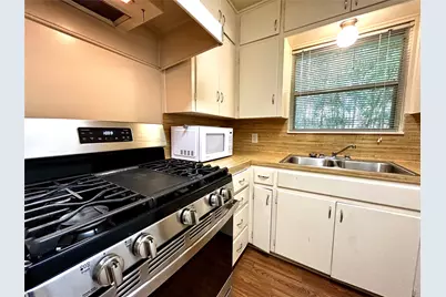 607 Bellevue Place #A, Austin, TX 78705 - Photo 8