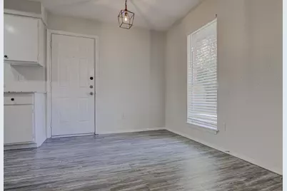 5301 Indio Circle #B, Austin, TX 78745 - Photo 6