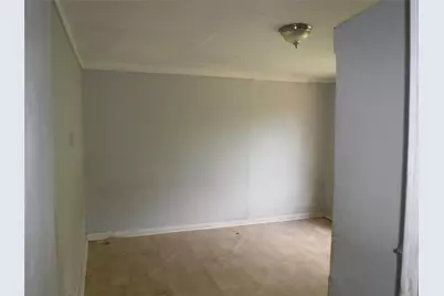 310 Houston Street, Elgin, TX 78621 - Photo 10
