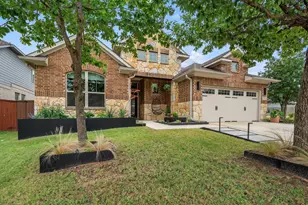 225 Blue Waterleaf Ln, Georgetown, TX 78626 - Photo 2