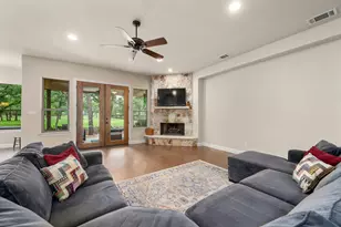 216 Independence Dr, Georgetown, TX 78633 - Photo 14