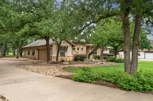 216 Independence Dr, Georgetown, TX 78633 - Photo 2