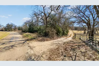 1723 County Road 305, Rockdale, TX 76567 - Photo 6