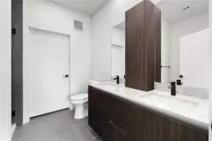 2209 S 1st St, Austin, TX 78704 - Photo 14