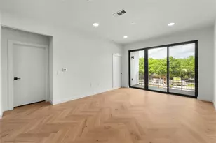 2209 S 1st St, Austin, TX 78704 - Photo 8