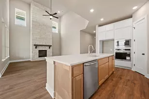305 Gary Wayne Dr, Liberty Hill, TX 78642 - Photo 4