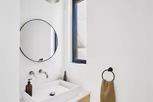 4427 Gillis St, Austin, TX 78745 - Photo 16