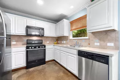 4413 Barrow Avenue, Austin, TX 78751 - Photo 12