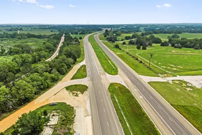 1389 Highway 290 E, Elgin, TX 78621 - Photo 12