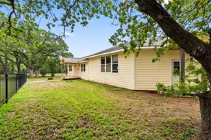 1389 Hwy 290 E, Elgin, TX 78621 - Photo 34