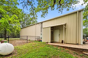 1389 Hwy 290 E, Elgin, TX 78621 - Photo 36