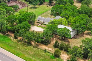 1389 Hwy 290 E, Elgin, TX 78621 - Photo 20