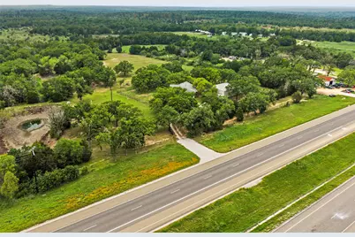 1389 Highway 290 E, Elgin, TX 78621 - Photo 2