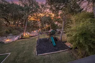 220 Clubhouse Dr, Lakeway, TX 78734 - Photo 22
