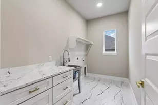 114 Heleakala Dr, Bastrop, TX 78602 - Photo 34
