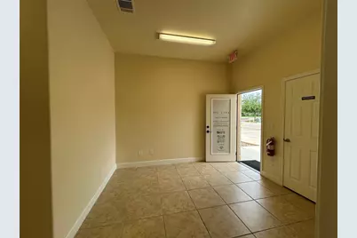 209 12th Street #207, Pflugerville, TX 78660 - Photo 2