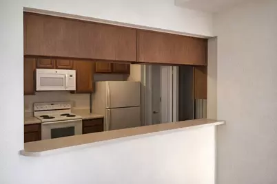 806 W 24th Street #324, Austin, TX 78705 - Photo 4