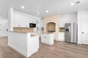 11124 Silo Valley Dr, Austin, TX 78754 - Photo 8