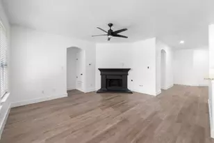 11124 Silo Valley Dr, Austin, TX 78754 - Photo 4