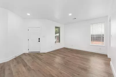 11124 Silo Valley Drive, Austin, TX 78754 - Photo 6