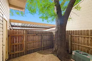 8400 Jamestown Dr, Austin, TX 78758 - Photo 24