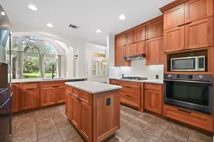 12621 Capella Trail, Austin, TX 78732 - Photo 4