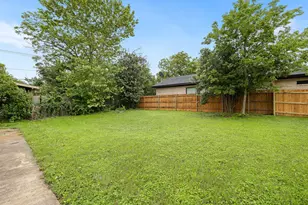 606 E 19th St, Georgetown, TX 78626 - Photo 24
