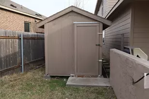 5032 Irvine Ln, Del Valle, TX 78617 - Photo 10