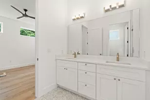 2004 Maxwell Ln, Austin, TX 78741 - Photo 16