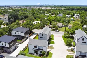 1116 Stobaugh St, Austin, TX 78757 - Photo 38