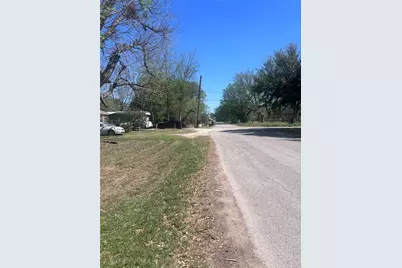 Tbd SE 2nd Street, Smithville, TX 78957 - Photo 4