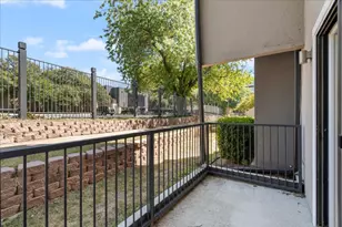 935 La Posada Dr, Austin, TX 78752 - Photo 14