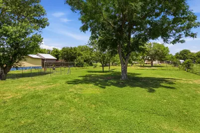 1840 Pine Street, San Marcos, TX 78666 - Photo 20