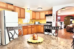 1840 Pine St, San Marcos, TX 78666 - Photo 4