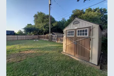 2200 Lark Lane, Taylor, TX 76574 - Photo 2