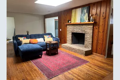 1003 W Bluebonnet Drive, San Marcos, TX 78666 - Photo 2