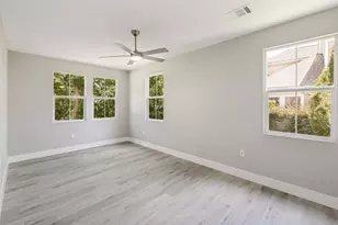 1159 San Bernard St, Austin, TX 78702 - Photo 10