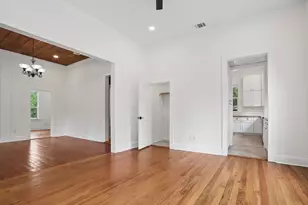 306 Rivers St, Smithville, TX 78957 - Photo 6