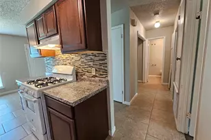 6800 Lunar Dr, Austin, TX 78745 - Photo 12