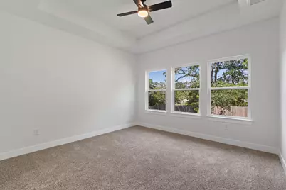 889 S Leon, Giddings, TX 78942 - Photo 16